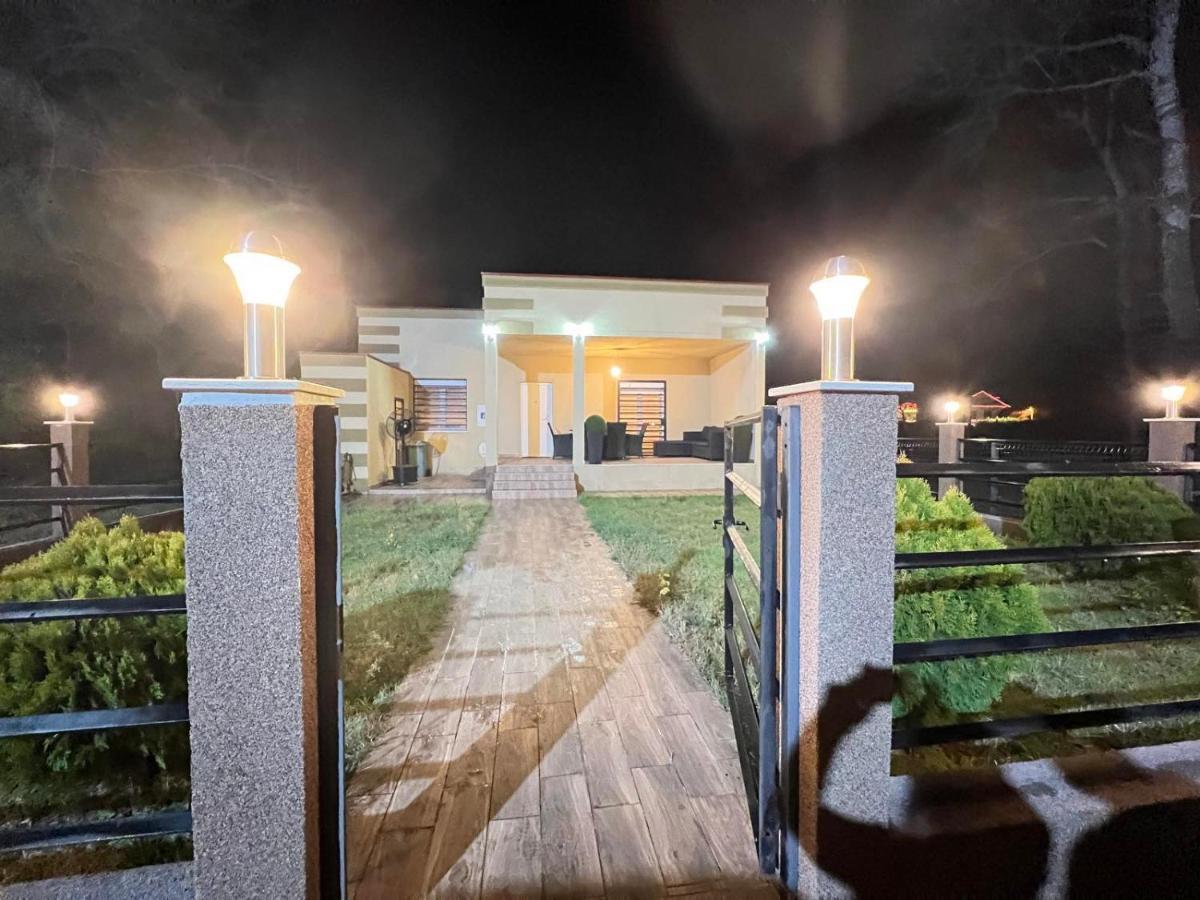 Villaversa Ülgün Dış mekan fotoğraf