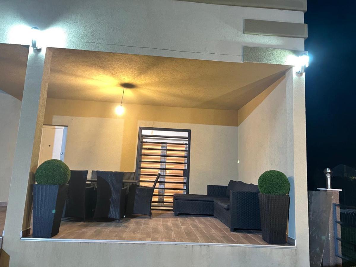 Villaversa Ülgün Dış mekan fotoğraf